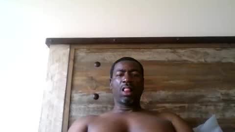 bluuthunder1914 online show from May 16, 4:38 pm
