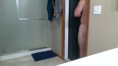 Snapshot of bmf2721 chatting on October 2, 4:33 pm bmf2721 online show from October 2, 4:33 pm