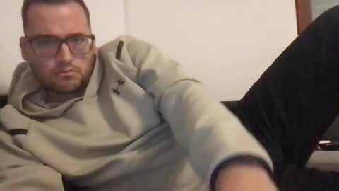 Snapshot of bobbele94 chatting on October 30, 7:15 pm bobbele94 online show from October 30, 7:15 pm