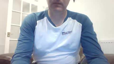 bobby_113 online show from April 14, 8:19 pm