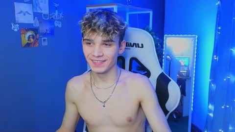 Snapshot of boicute chatting on December 27, 4:26 am GARYALEXPVT IS OPEN online show from December 27, 4:26 am