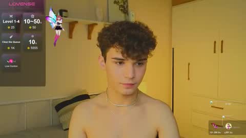 Snapshot of boicute chatting on October 21, 7:55 am GARYALEXPVT IS OPEN online show from October 21, 7:55 am