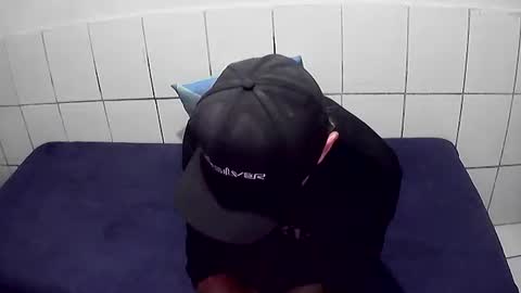 Cesar Augusto Pierdona online show from December 18, 9:22 pm