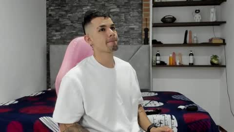 booyhott_ online show from March 13, 7:42 pm