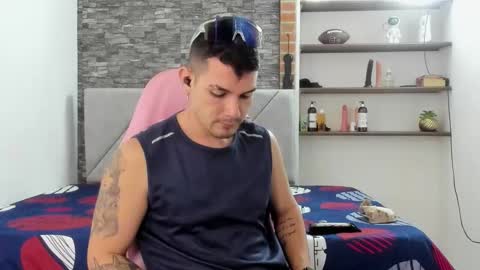 booyhott_ online show from March 11, 7:21 pm