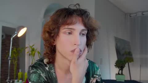 Snapshot of boream_ chatting on March 4, 12:18 am Bream online show from March 4, 12:18 am