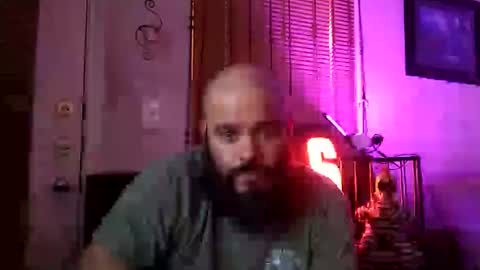 Snapshot of boredaf6678 chatting on March 2, 9:32 am boredaf6678 online show from March 2, 9:32 am