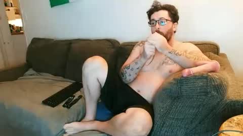 Snapshot of boredandirish21 chatting on September 14, 1:24 pm boredandirish21 online show from September 14, 1:24 pm