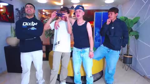 Snapshot of boschcz chatting on October 22, 4:16 am THOMAS AND DAMIAND online show from October 22, 4:16 am