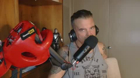 BOSS online show from November 25, 6:54 pm