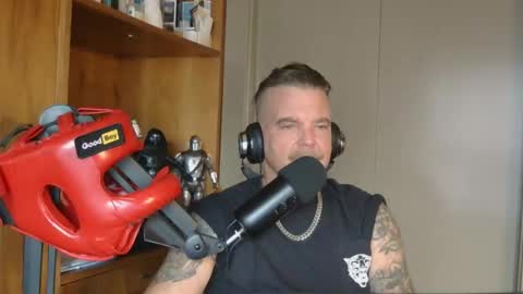 BOSS online show from November 18, 8:12 pm