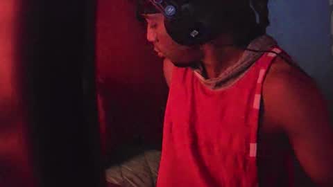 Snapshot of boss_playa98 chatting on October 15, 8:44 am boss_playa98 online show from October 15, 8:44 am