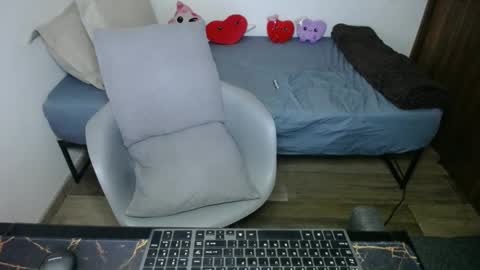 Snapshot of bossking019 chatting on February 15, 1:22 am bossking019 online show from February 15, 1:22 am