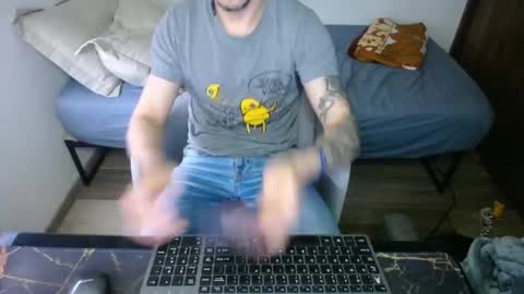 Snapshot of bossking019 chatting on March 9, 5:39 pm bossking019 online show from March 9, 5:39 pm
