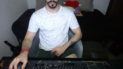 Snapshot of bossking019 chatting on February 22, 11:46 am bossking019 online show from February 22, 11:46 am