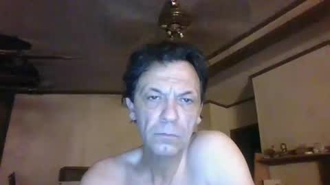 Snapshot of bottomcdforoldersc chatting on October 21, 8:17 am James online show from October 21, 8:17 am