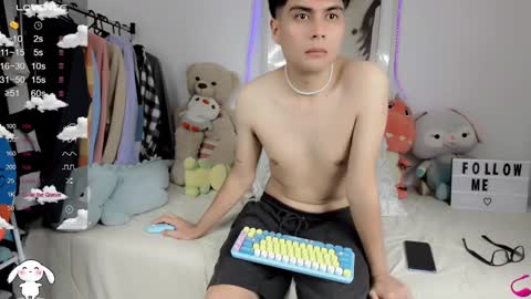 Aaron online show from February 18, 5:11 pm