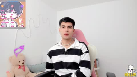 Aaron online show from December 14, 8:38 pm