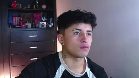 boy_nauthy online show from February 27, 10:09 pm