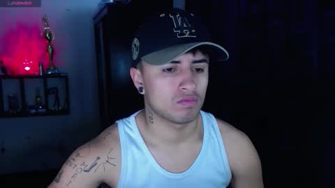 boy_nauthy online show from December 22, 2:14 pm