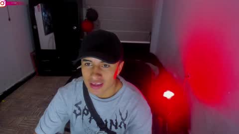 Snapshot of boy_nauthy chatting on February 4, 3:44 am boy_nauthy online show from February 4, 3:44 am