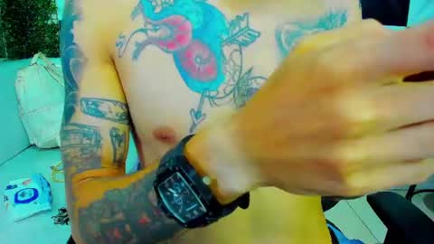 boy_tatto77 online show from June 12, 12:36 pm