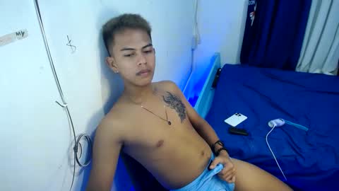 Snapshot of boyax16 chatting on January 9, 2:18 pm boyax16 online show from January 9, 2:18 pm