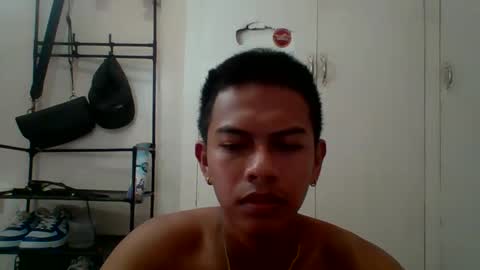 Snapshot of boyax16 chatting on December 7, 7:05 am boyax16 online show from December 7, 7:05 am