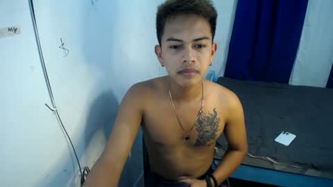 Snapshot of boyax16 chatting on January 24, 10:21 am boyax16 online show from January 24, 10:21 am