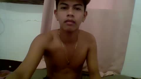 Snapshot of boyax16 chatting on December 8, 6:54 am boyax16 online show from December 8, 6:54 am