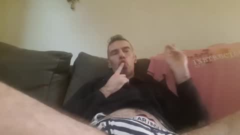 Snapshot of boybcn19 chatting on December 2, 5:57 pm Your slavesexx19 online show from December 2, 5:57 pm