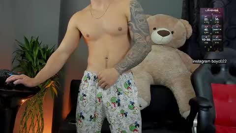 Snapshot of boyc02_ chatting on February 19, 12:00 pm boyc02_ online show from February 19, 12:00 pm