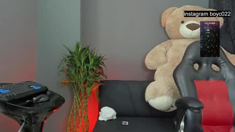 Snapshot of boyc02_ chatting on February 16, 10:54 pm boyc02_ online show from February 16, 10:54 pm