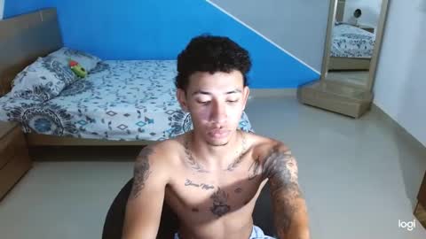Snapshot of boyhot_sw chatting on February 7, 1:58 am boyhot_sw online show from February 7, 1:58 am