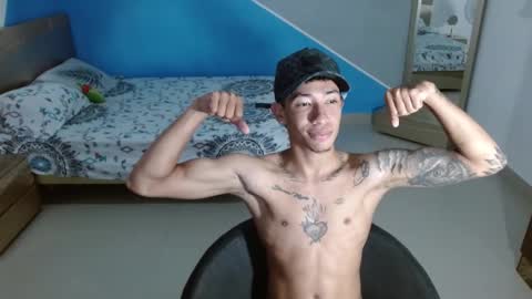 Snapshot of boyhot_sw chatting on February 9, 2:28 am boyhot_sw online show from February 9, 2:28 am