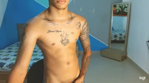 Snapshot of boyhot_sw chatting on December 9, 11:30 pm boyhot_sw online show from December 9, 11:30 pm
