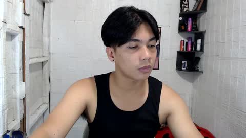 Snapshot of boyinyourfantasy chatting on December 9, 4:07 pm Dex online show from December 9, 4:07 pm