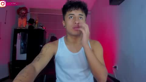 Snapshot of boylatin_777 chatting on January 29, 3:33 am miguel online show from January 29, 3:33 am