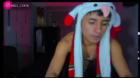 Snapshot of boylatin_777 chatting on December 3, 4:57 am miguel online show from December 3, 4:57 am