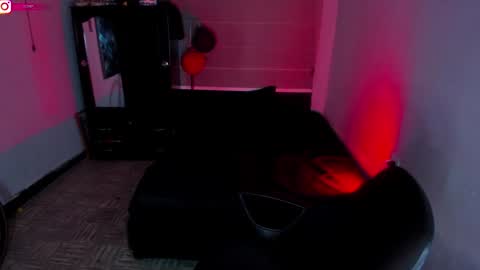 Snapshot of boylatin_777 chatting on February 3, 3:42 am miguel online show from February 3, 3:42 am