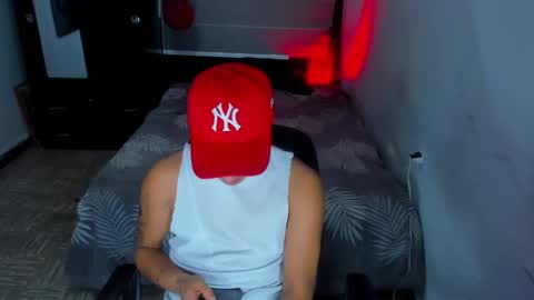 Snapshot of boylatin_777 chatting on January 8, 4:34 am miguel online show from January 8, 4:34 am