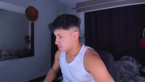 Snapshot of boylatin_777 chatting on March 4, 3:33 am miguel online show from March 4, 3:33 am
