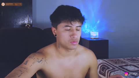 Snapshot of boylatin_777 chatting on October 22, 3:38 pm miguel online show from October 22, 3:38 pm