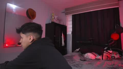 Snapshot of boylatin_777 chatting on February 26, 9:03 pm miguel online show from February 26, 9:03 pm