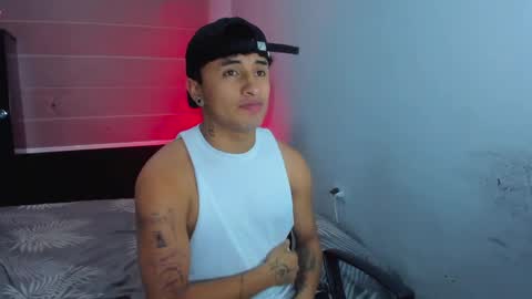 Snapshot of boylatin_777 chatting on January 4, 3:40 am miguel online show from January 4, 3:40 am