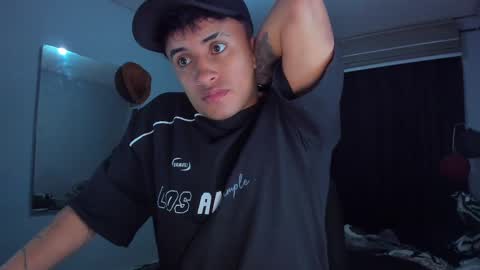 Snapshot of boylatin_777 chatting on March 7, 5:07 am miguel online show from March 7, 5:07 am