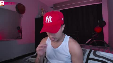 Snapshot of boylatin_777 chatting on February 25, 11:11 pm miguel online show from February 25, 11:11 pm