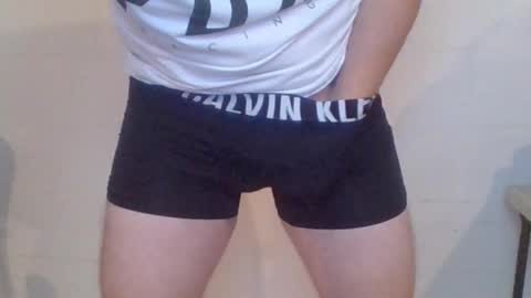 Snapshot of boynextdoor720 chatting on October 22, 5:49 pm BoyNextDoor online show from October 22, 5:49 pm