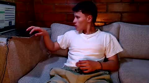 boynick777 online show from October 20, 1:31 am