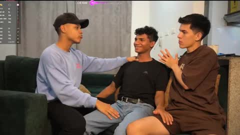 Snapshot of boys_milan chatting on March 1, 3:32 am Kevin hernan online show from March 1, 3:32 am